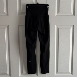 Wunder Train HR 23” Crop Leggings